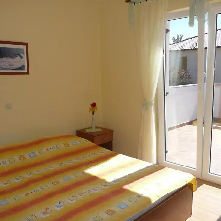 Holiday In Barbat/insel Rab 17652 Case de vacanță